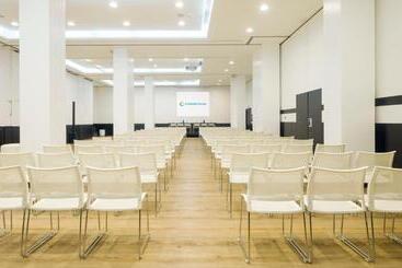 هتل Ilunion Suites Madrid