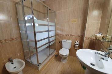 هتل Los Acebos Cangas