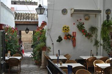 هتل Los Patios