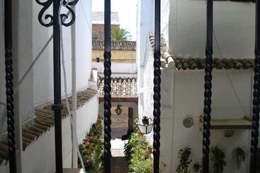 هتل Los Patios