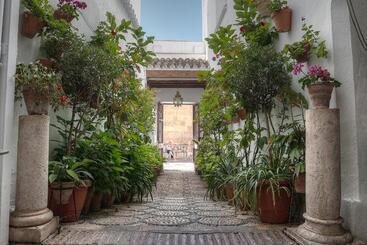 هتل Los Patios