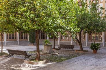 هتل Macia Monasterio De Los Basilios