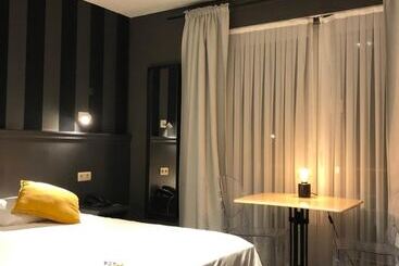 New Hotel De Lives