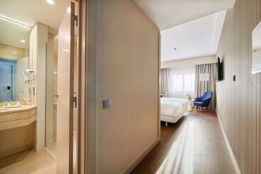 هتل NH Lisboa Campo Grande