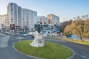 هتل NH Lisboa Campo Grande