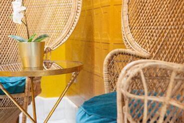 هتل Petit Palace Canalejas Sevilla