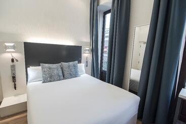 هتل Petit Palace Canalejas Sevilla