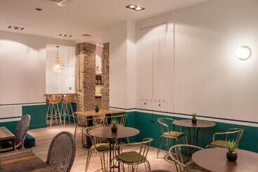 هتل Petit Palace Canalejas Sevilla