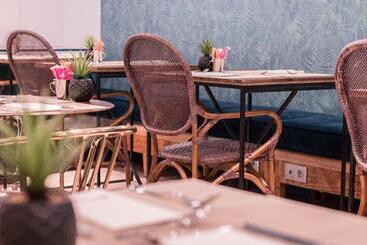 هتل Petit Palace Canalejas Sevilla