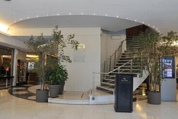 هتل Plaza Real Suites