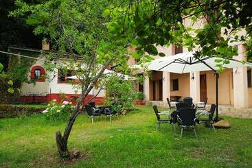 هتل روستایی El Jardin Del Conde