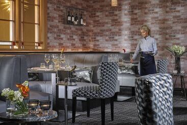 Hotel Tullamore Court