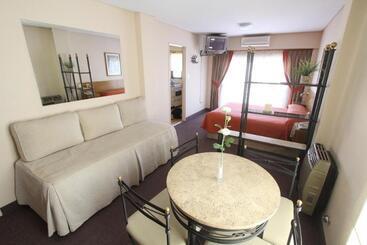 Maison Apart