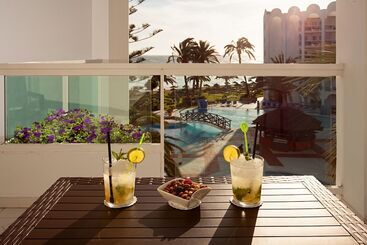 Ona Marinas De Nerja Spa Resort