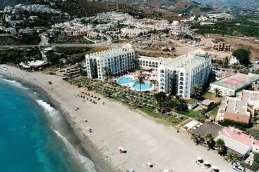 Ona Marinas De Nerja Spa Resort