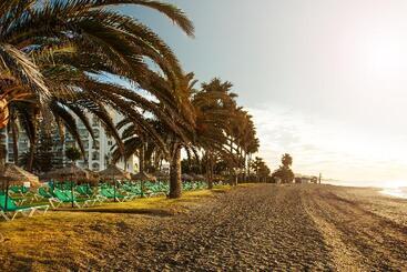 Ona Marinas De Nerja Spa Resort