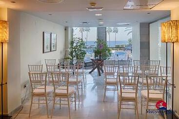 Ona Marinas De Nerja Spa Resort