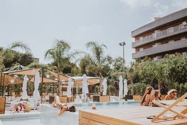 Palas Pineda Hotel & Apartamentos