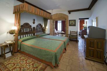 Parador De Plasencia - Plasencia