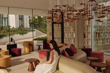 So/ Sotogrande Spa & Golf Resort