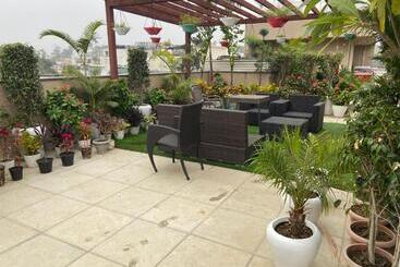 Pension Art House Vasant Vihar New Delhi