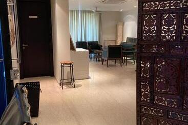 Pension Art House Vasant Vihar New Delhi