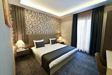 هتل D Lux Bouti̇que