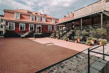 هتل Vanadziņa Māja