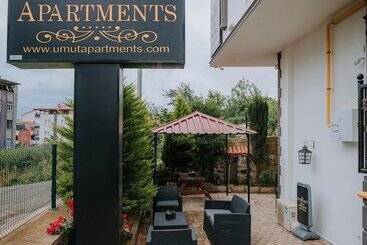 Umut Apartments