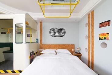 پانسیون Ning House Lake View Inn
