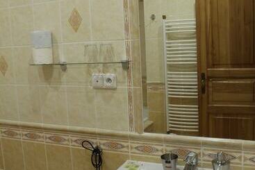 تختخواب و صبحانه Orix