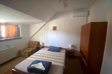 ペンション Hanna Szobái