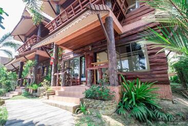 Suanya Kohkood Resort And Spa