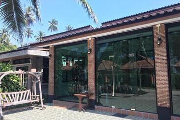 Suanya Kohkood Resort And Spa
