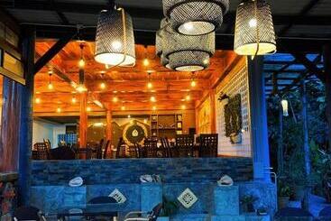 Suanya Kohkood Resort And Spa