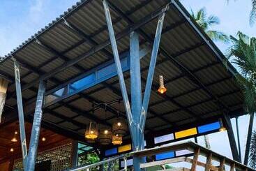 Suanya Kohkood Resort And Spa