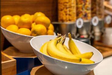 هتل Holiday Inn Express & Suites   Brandon, An Ihg