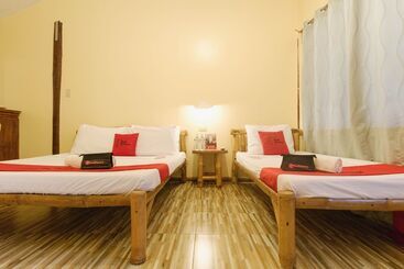 فندق Reddoorz Plus Near Vigan Convention Center