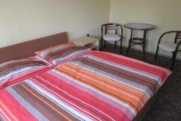 پانسیون V Aleji   Ubytování V Soukromí