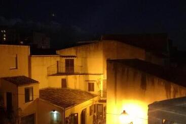Aljama   Downtown B&b