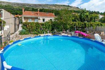 Apartments Nicol