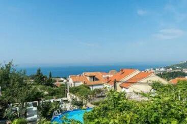 Apartments Nicol