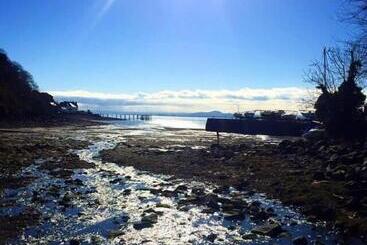 Aberdour Hotel, Stables Rooms & Beer Garden