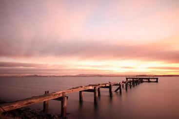 Aberdour Hotel, Stables Rooms & Beer Garden