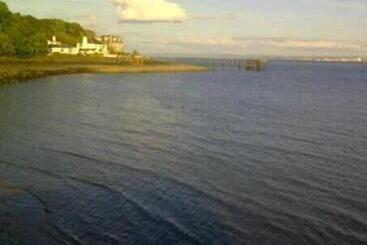Aberdour Hotel, Stables Rooms & Beer Garden