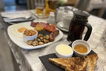 هتل Cherwood Guest House