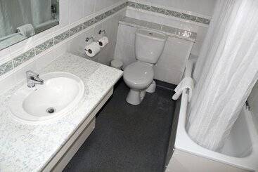 هتل Discovery Inn  Leeds
