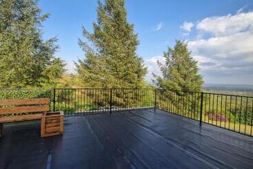 هتل Golden Hill Guest House