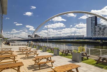 هتل Hilton Garden Inn Glasgow City Centre