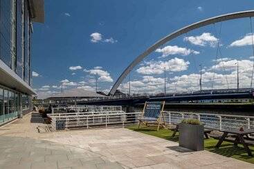 هتل Hilton Garden Inn Glasgow City Centre